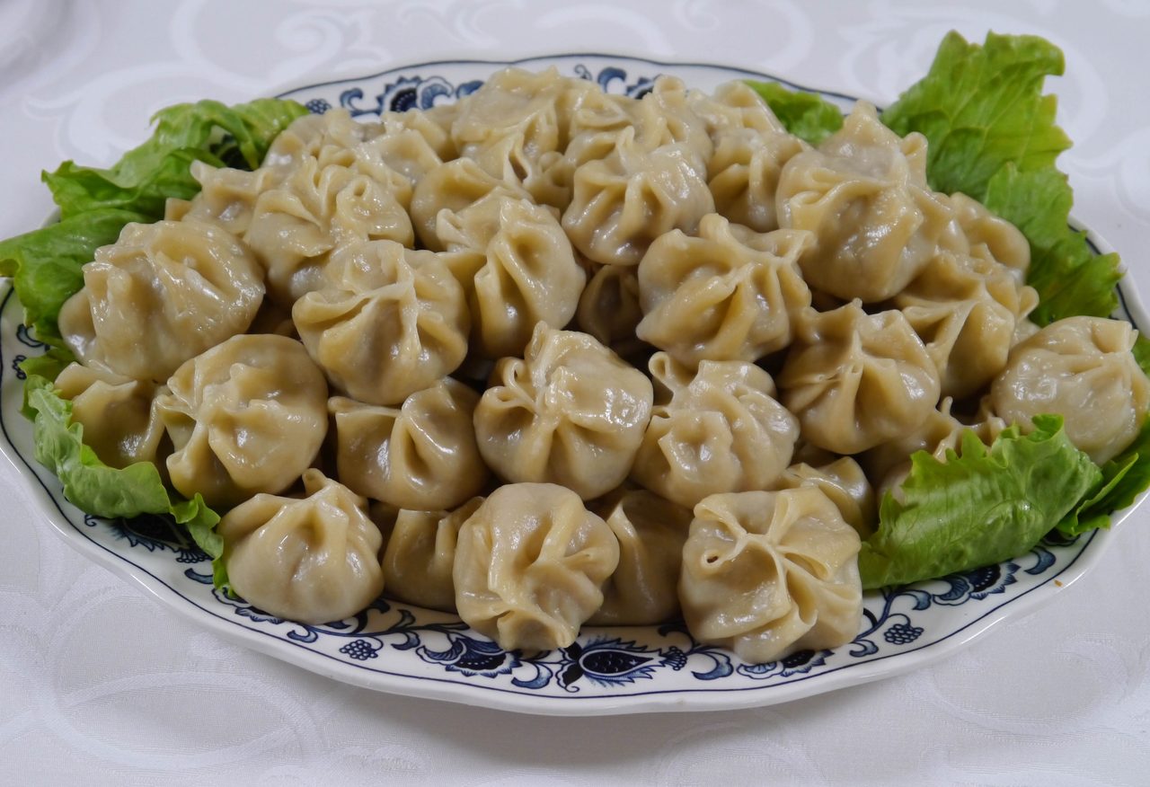 Buuz (Mongolian Steamed Mutton Dumplings)
