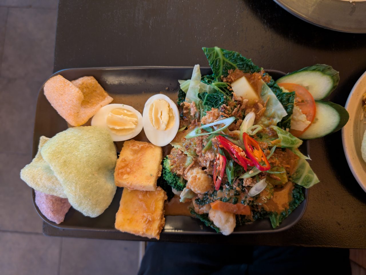 Gado-Gado (Indonesian Salad with Peanut Sauce)