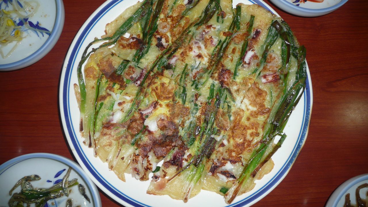 Haemul Pajeon (Seafood Scallion Pancake)