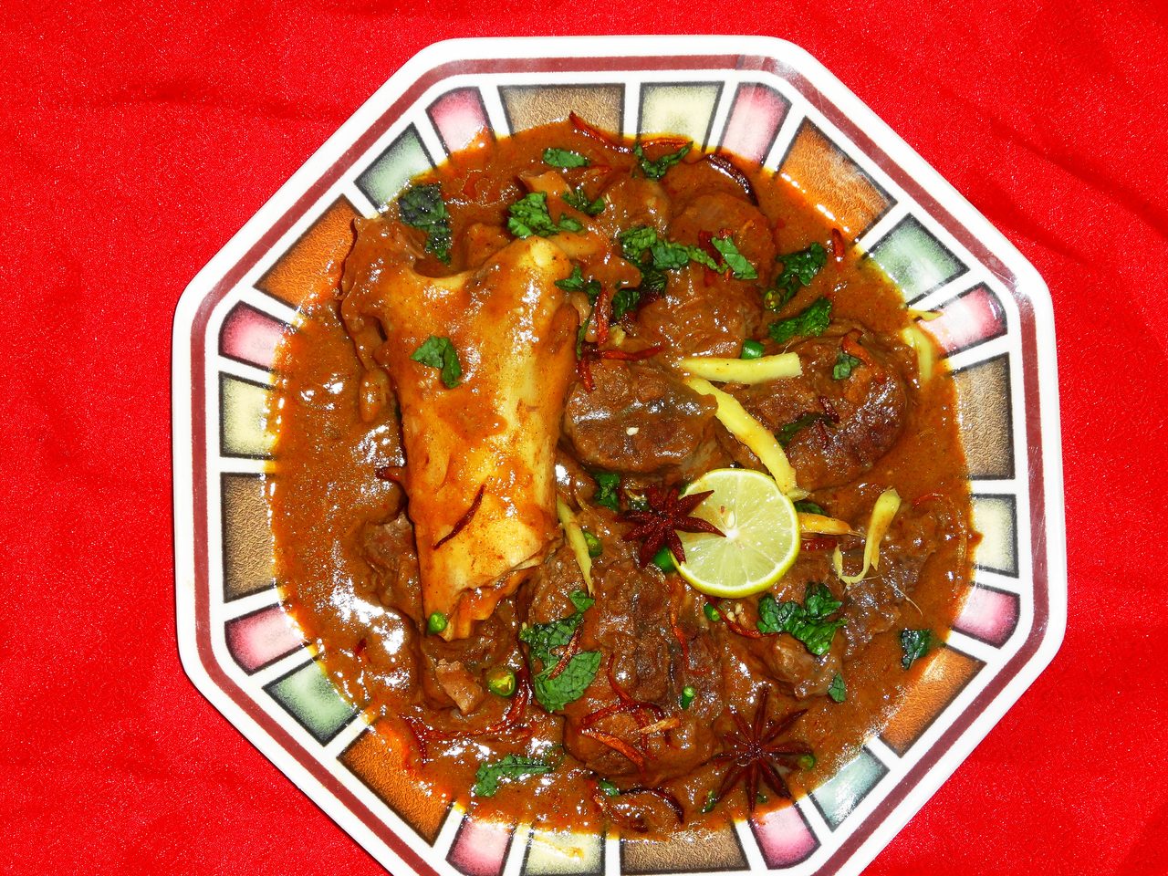 Nihari (Pakistani Slow-Cooked Beef Stew)