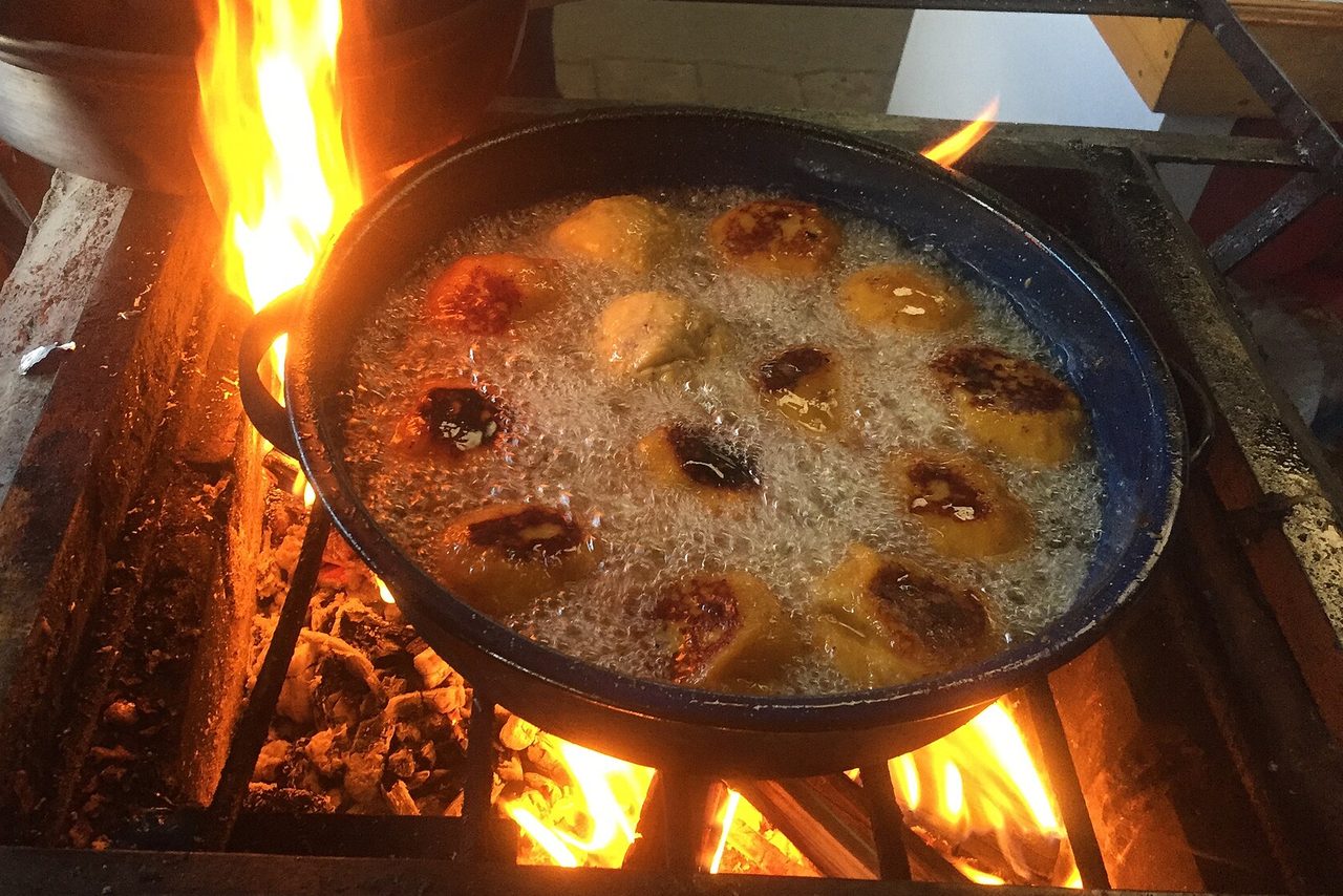 Rellenitos de Plátano (Plantain Dumplings Filled with Sweet Black Beans)