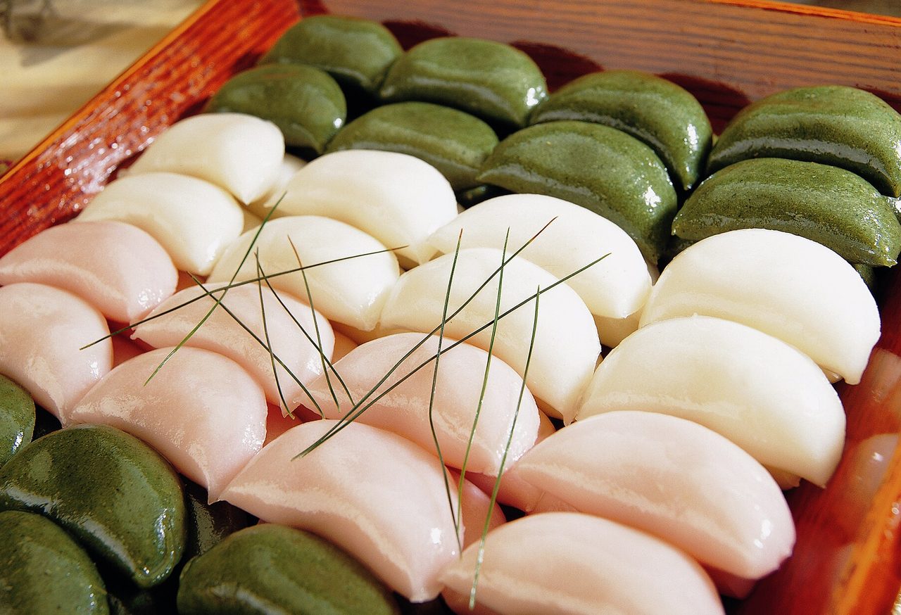 Songpyeon (Half-Moon Rice Cakes with Sesame Filling)