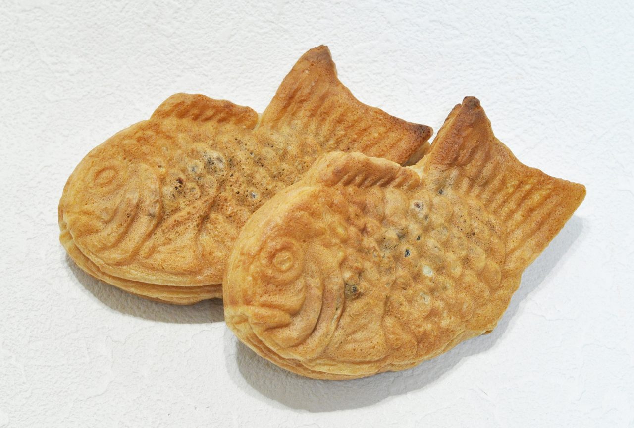 Taiyaki (Fish-Shaped Cake with Red Bean Filling)